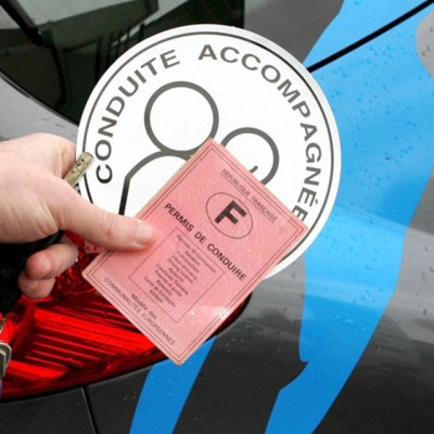 Conduite accompagnée : quels avantages pour vos enfants ? cover