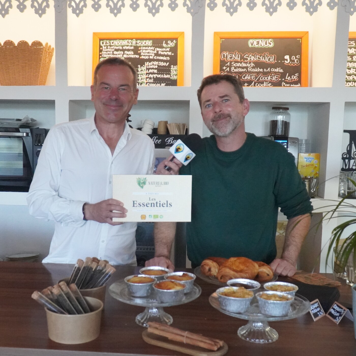 Depuis l'Actipôle de Gujan-Mestras, Jacques Audin vient de créer le Manapany Café, un espace de restauration sur place ou à emporter episode artwork
