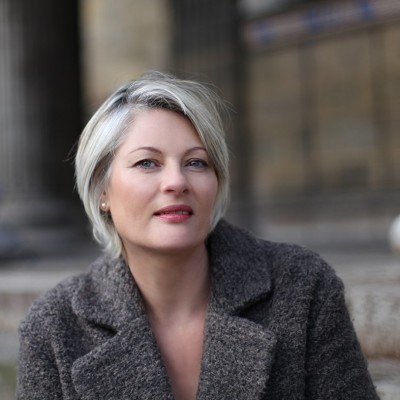 #14 - Sophie Loubière - Auteure et Romancière cover