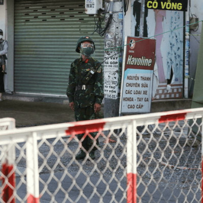 Frédéric au Vietnam parle du pays strictement confiné depuis 3 mois - 31 08 2021 - StereoChic Radio cover