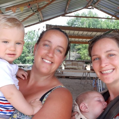 S01E14 - C & N - Jumelles et séparées par l'expatriation. Ça se vit comment ? cover