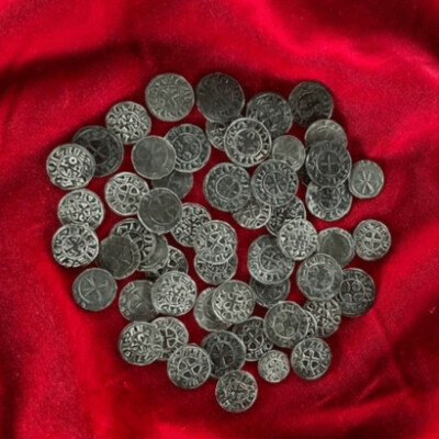 Quand les trésors parlent : de la découverte de pièces de monnaies à l’histoire de l’argent cover