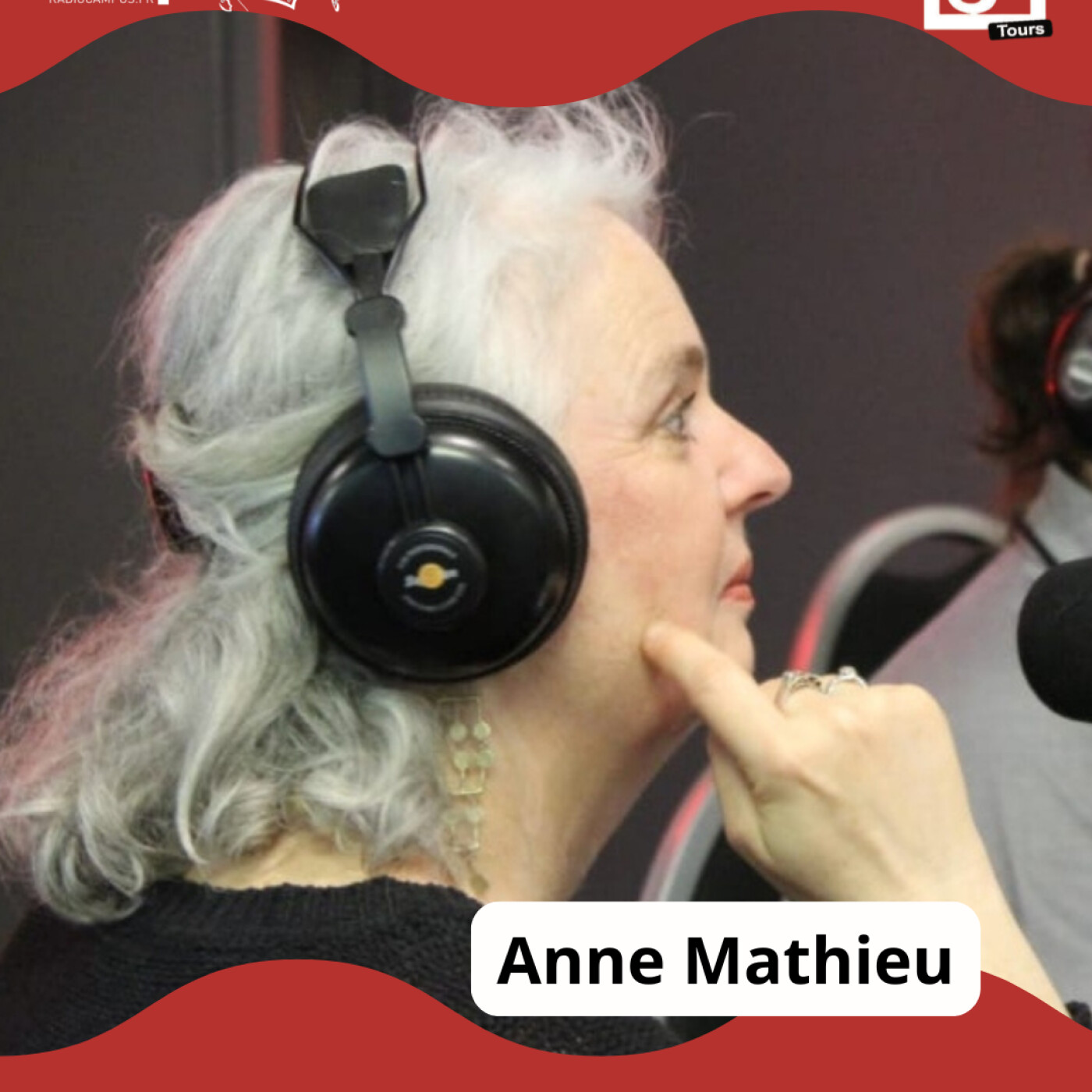 Anne Mathieu – Historienne du journalisme, spécialiste du reportage et des journalistes engagés au XXe siècle, MC HDR en Journalisme du XXe