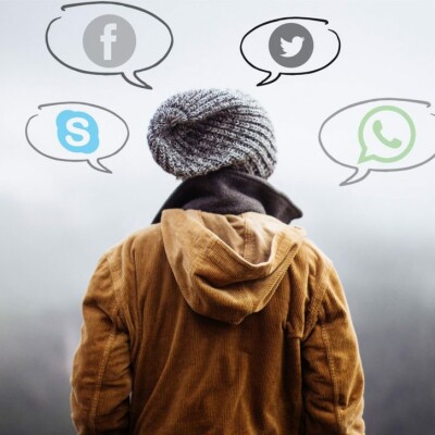 Doit-on se méfier des réseaux sociaux? cover