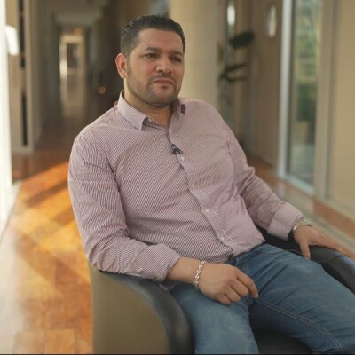 Amir Dz, un "clochard" devenu "millionnaire" : la bouffée délirante de la télévision algérienne cover