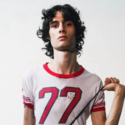 SOMBR, LA NOUVELLE SENSATION DE LA POP ALTERNATIVE cover