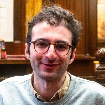 Eytan Levi (Roofscape) : ombrager et végétaliser les toits en pente et en zinc de Paris cover