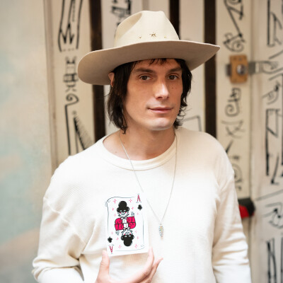 Jeremy Kapone - renaissance, amour et quête intérieure – l’histoire derrière “Libellula” | Carré d’As cover